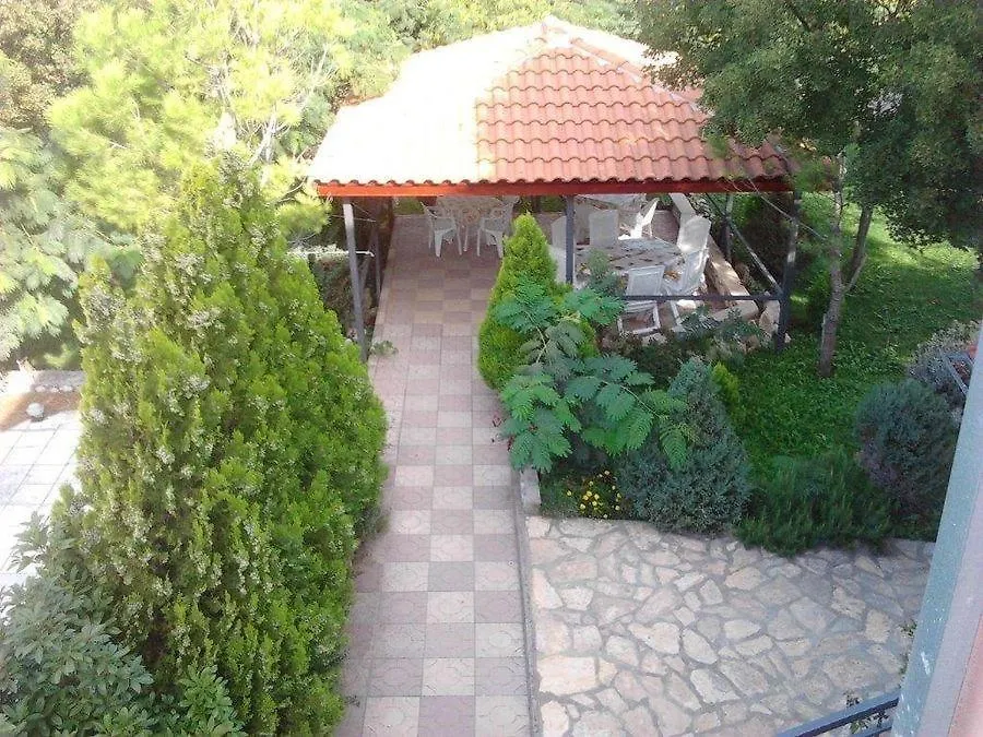 Apartment In Jadranovo With Terrace, Air Conditioning, Wifi
